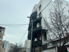 1 Mai - exclusive office building