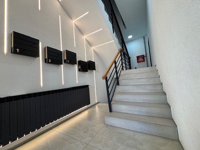 1 Mai - exclusive office building