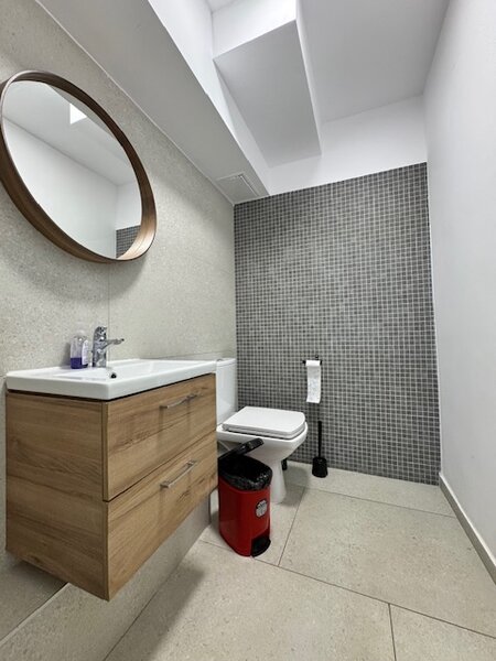 1 Mai - exclusive office building